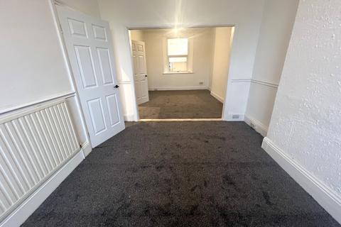 3 bedroom terraced house to rent, Princes Road West, Torquay, Devon, TQ1