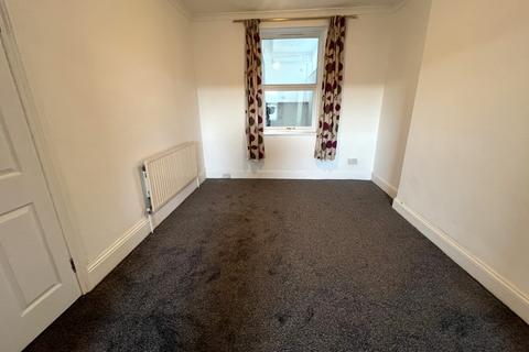 3 bedroom terraced house to rent, Princes Road West, Torquay, Devon, TQ1