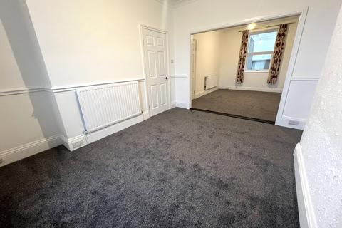 3 bedroom terraced house to rent, Princes Road West, Torquay, Devon, TQ1