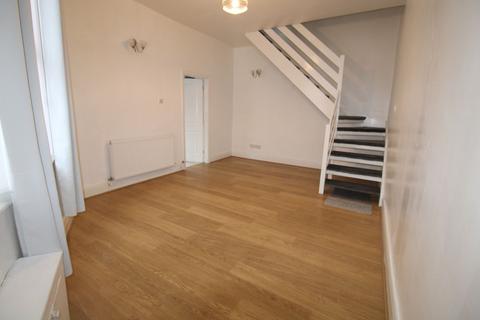 2 bedroom end of terrace house to rent, Swift Street, Ashton-Under-Lyne OL6