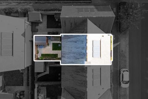 70 Consort Avenue, Trumpington, Cambridge, CB2 9AF