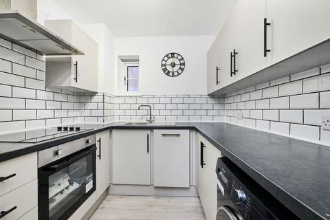 1 bedroom flat to rent, Athol Square, London E14