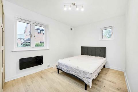 1 bedroom flat to rent, Athol Square, London E14