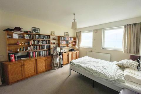 2 bedroom flat to rent, Robertson Terrace, Hastings TN34