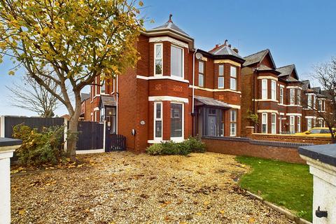 3 bedroom semi-detached house for sale, Chestnut Street, Southport PR8