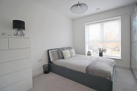 2 bedroom flat to rent, Pitcher Lane, TW15