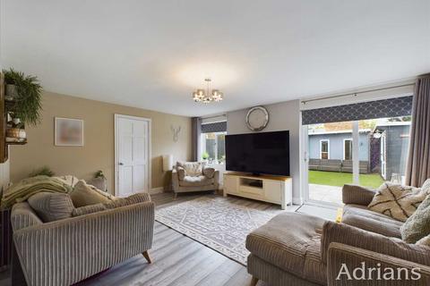 3 bedroom link detached house for sale, New England Close, Chelmsford