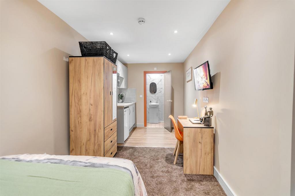 125 St George s Rd, Coventry CV1 2 DH (208).jpg