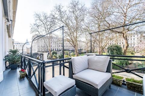 1 bedroom apartment to rent, Ennismore Gardens, London, Royal Borough of Kensington and Chelsea, SW7