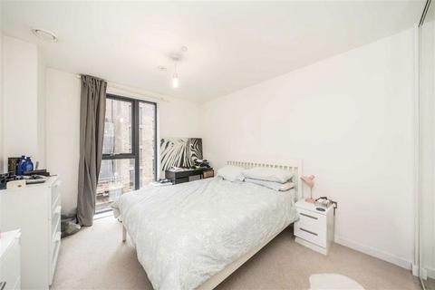 1 bedroom flat to rent, Larkwood Avenue, London SE10