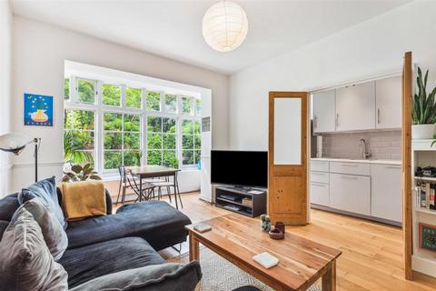 2 bedroom flat to rent, St Matthews Road, SW2