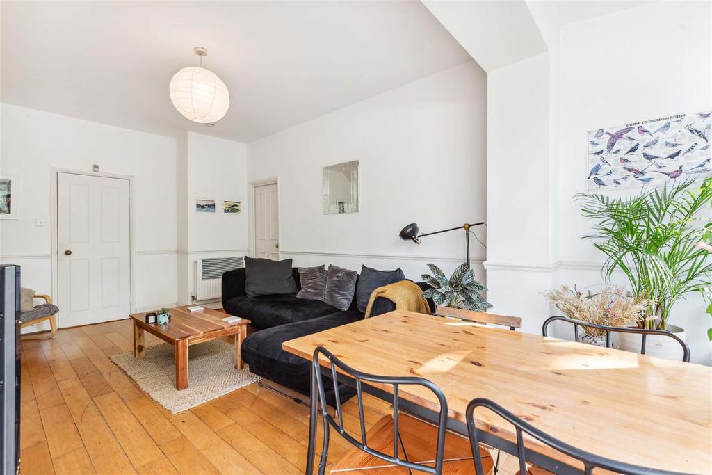 Flat 1, 8 ST MATTHEWS ROAD, SW2 1 NH 6.jpg