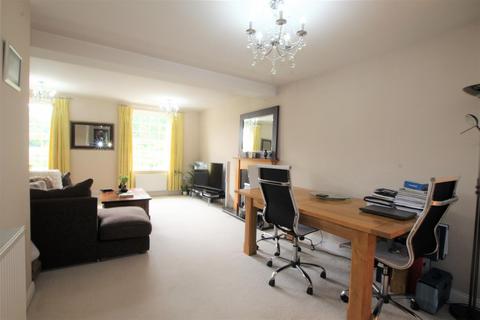 2 bedroom flat to rent, Newitt Place, Southampton