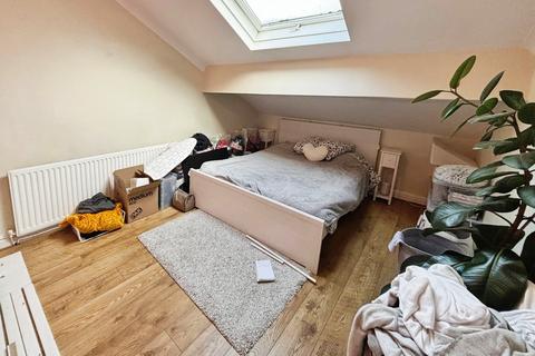 2 bedroom flat to rent, Alan Road, Manchester, M20