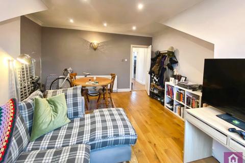 2 bedroom flat to rent, Alan Road, Manchester, M20