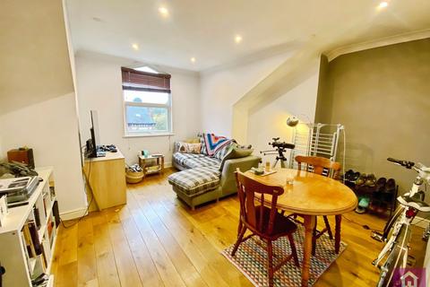 2 bedroom flat to rent, Alan Road, Manchester, M20
