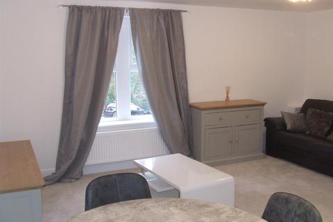 2 bedroom apartment to rent, Belvoir Road, Bideford