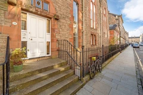 Studio to rent, St Stephen Street, Stockbridge, Edinburgh, EH3