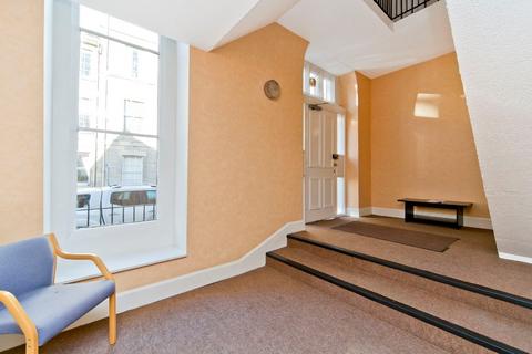 Studio to rent, St Stephen Street, Stockbridge, Edinburgh, EH3