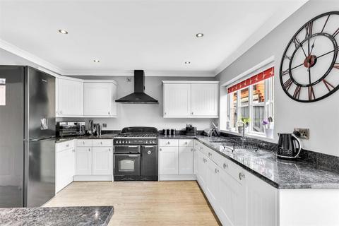 4 bedroom detached house for sale, Bramley Way, Bidford-On-Avon, Alcester