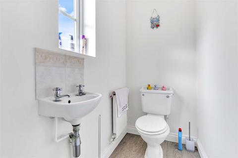 18 Bramley Way, Bidford On Avon, Alcester, B50 4QG