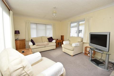 1 bedroom park home for sale, Creek Road, Canvey Island SS8