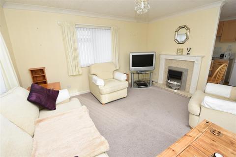 1 bedroom park home for sale, Creek Road, Canvey Island SS8