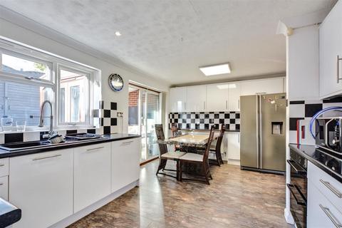 2 Cook Drive, Ilkeston, DE7 4AB
