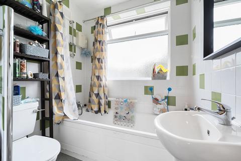 28 Arbroath Road, London, SE9 6RN