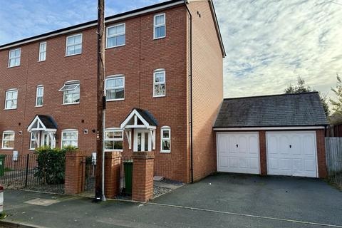 4 bedroom end of terrace house to rent, Kingstone Walk, Hereford