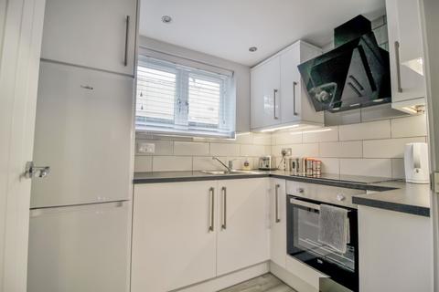 1 bedroom flat to rent, Victoria Drive, West Sussex PO21