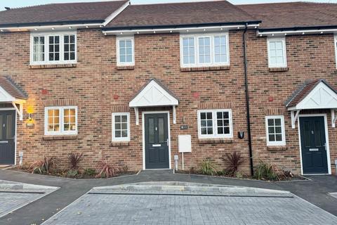 3 bedroom terraced house to rent, Longley Court, Bearsted, Maidstone