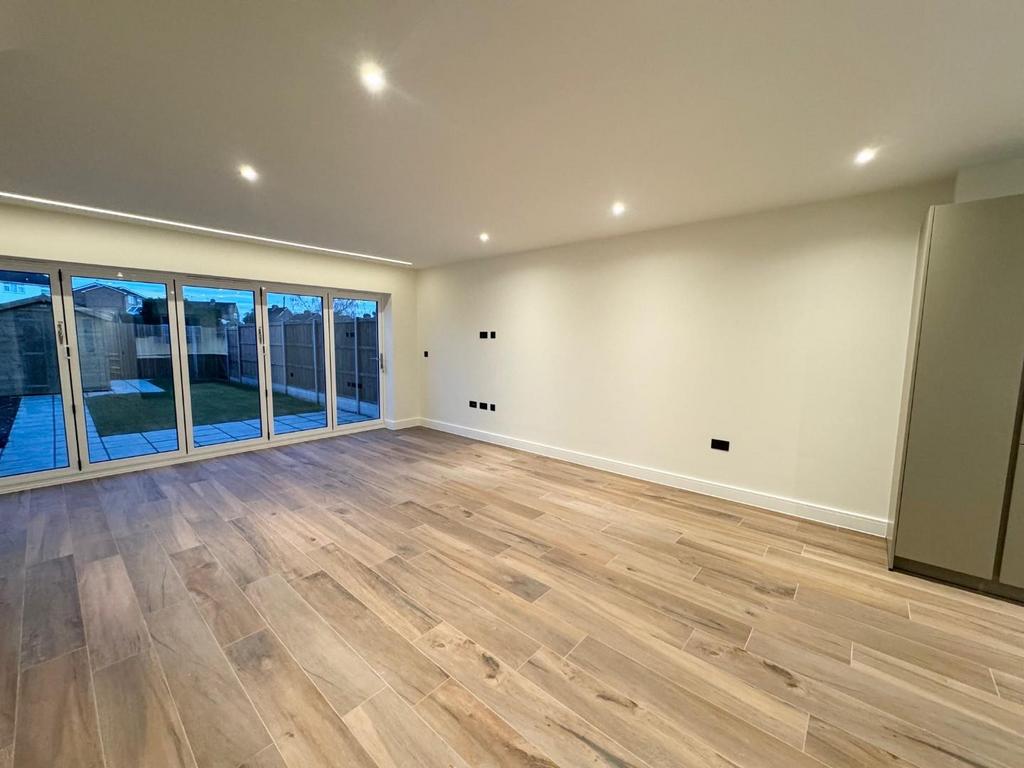 Living Room.jpg