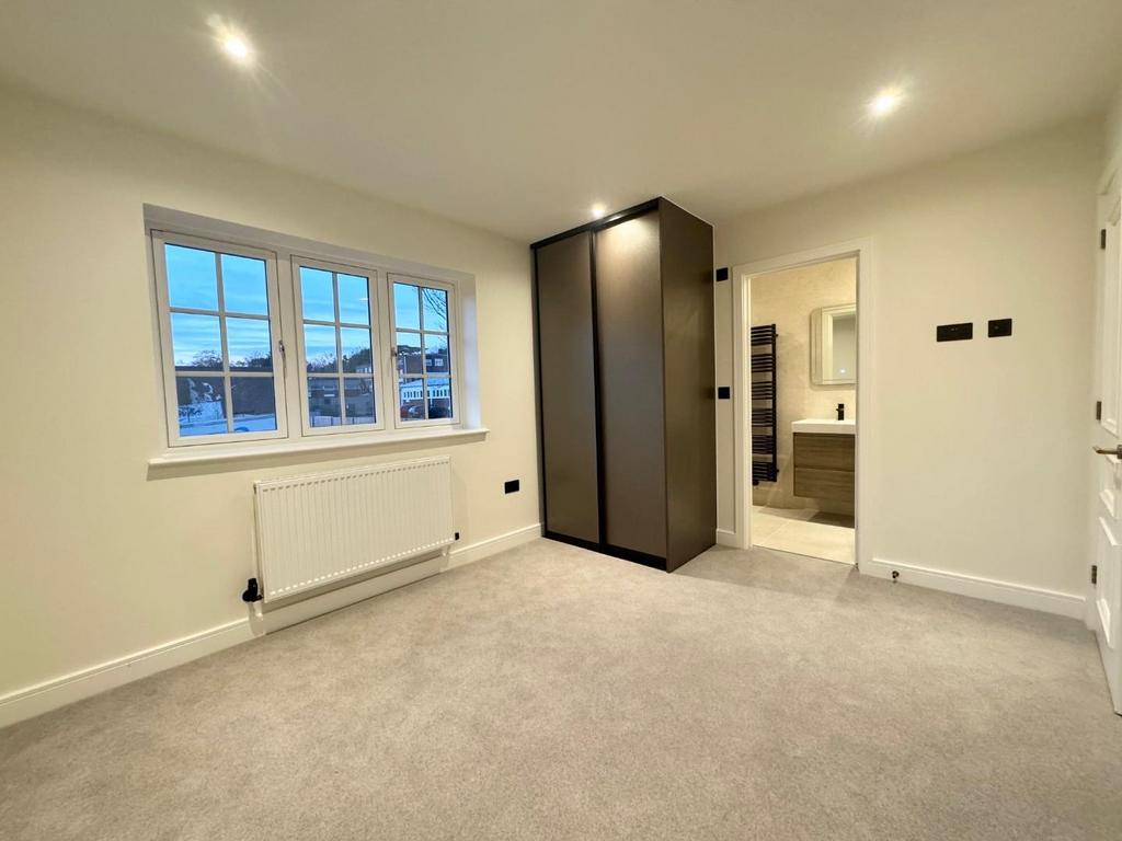 Master Bedroom.jpg