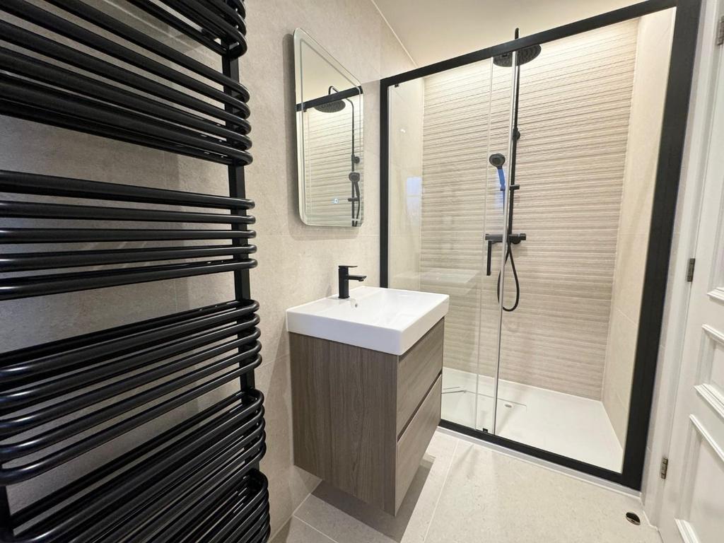 En Suite.jpg