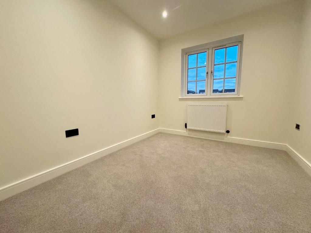 Bedroom 2 (1).jpg