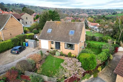 12 Selstone Crescent, Sleights, Whitby, YO22 5DJ