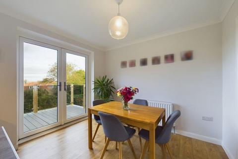 12 Selstone Crescent, Sleights, Whitby, YO22 5DJ