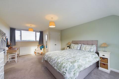 12 Selstone Crescent, Sleights, Whitby, YO22 5DJ