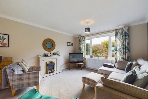12 Selstone Crescent, Sleights, Whitby, YO22 5DJ