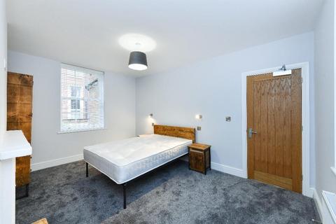 2 bedroom flat to rent, St James Terrace, Nottingham NG1