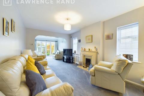 5 Brook Close, Ruislip, HA4 8AF