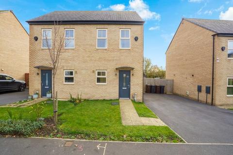 2 bedroom semi-detached house to rent, Leeds LS14