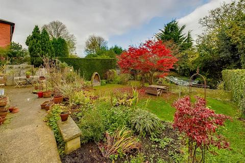 3 bedroom semi-detached house for sale, Lower Quest Hills Road, Malvern