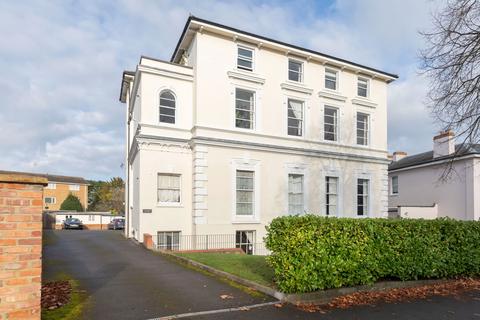 2 bedroom flat for sale, Oakhurst Court, Parabola Road, Cheltenham, GL50