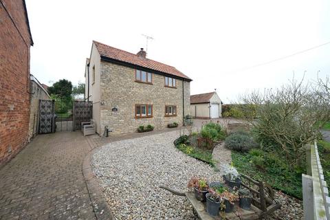 3 bedroom cottage for sale, Newton Way, Woolsthorpe By Colsterworth