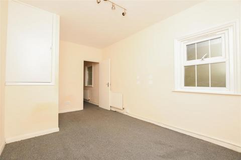 1 bedroom ground floor flat for sale, Eversfield Place, St. Leonards-On-Sea TN37