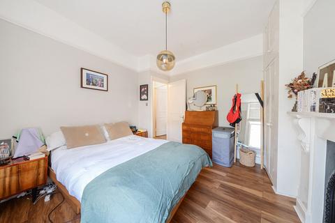 25b Barforth Road, London, SE15 3PS