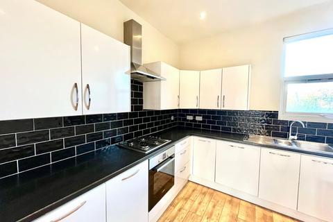 3 bedroom flat to rent, Huddlestone Road, Willesden Green, NW2