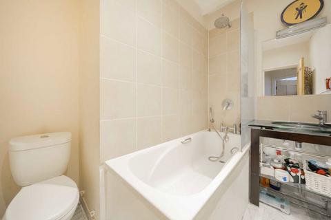 1 bedroom flat to rent, Sinclair Road, London W14